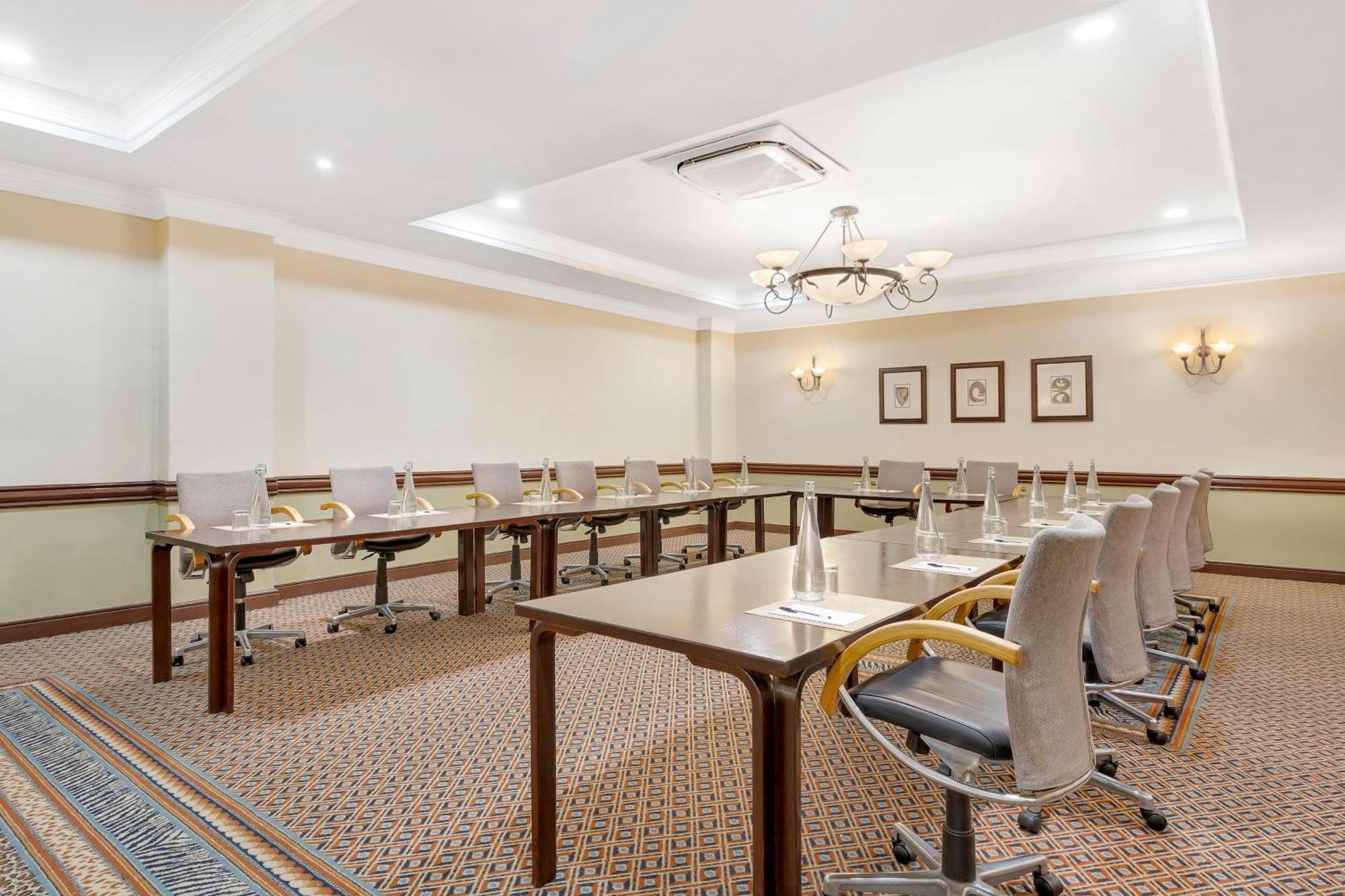 Protea Hotel By Marriott Blantyre Ryalls Esterno foto