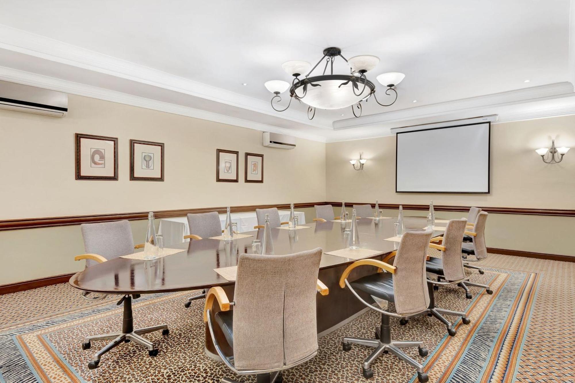 Protea Hotel By Marriott Blantyre Ryalls Esterno foto
