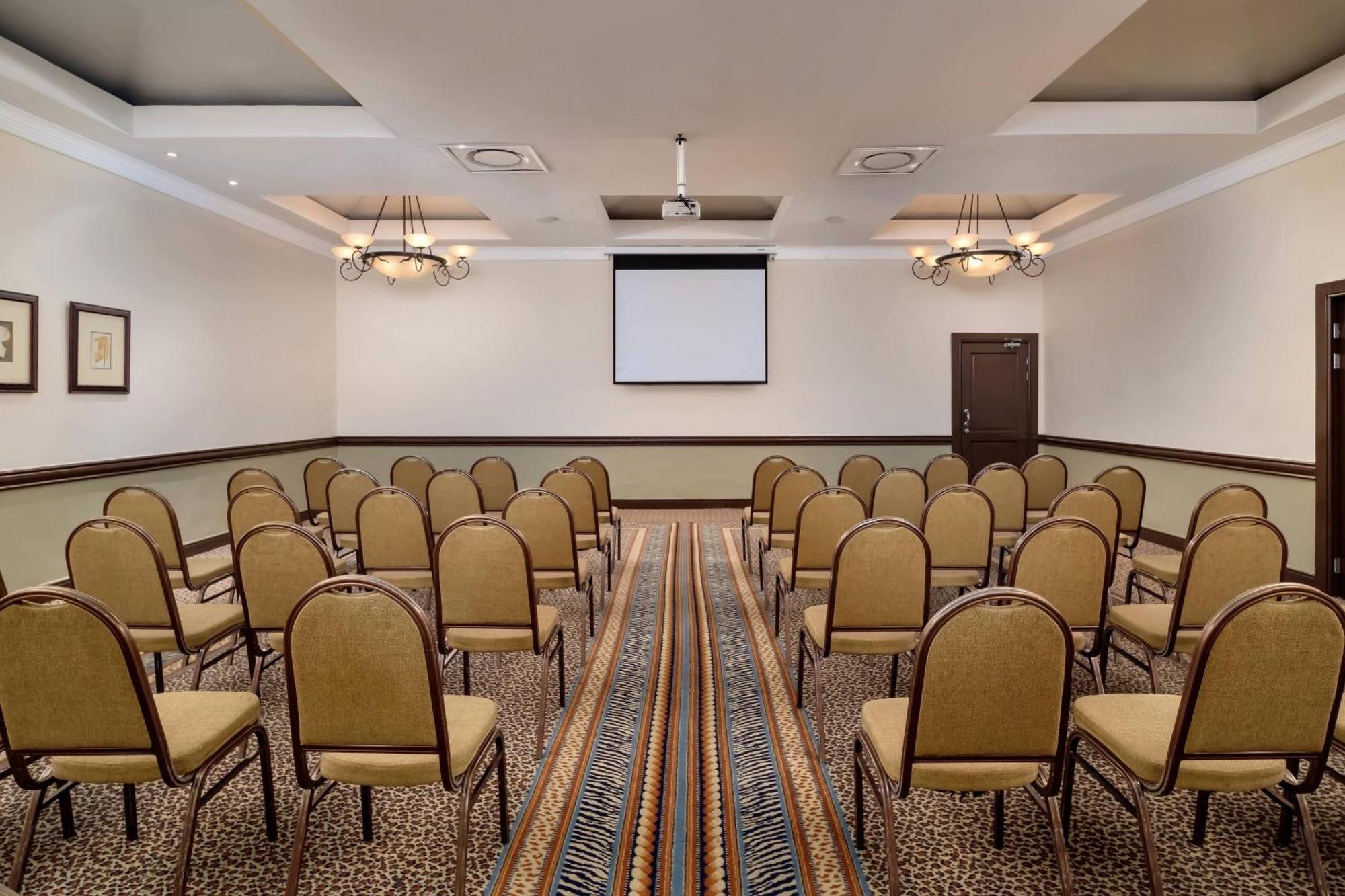 Protea Hotel By Marriott Blantyre Ryalls Esterno foto